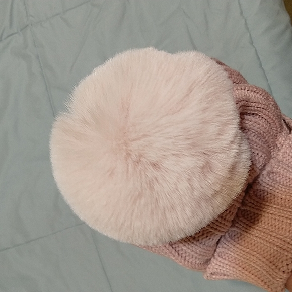 VINCE CAMUTO Faux Fur Pom Beanie - Picture 5 of 7